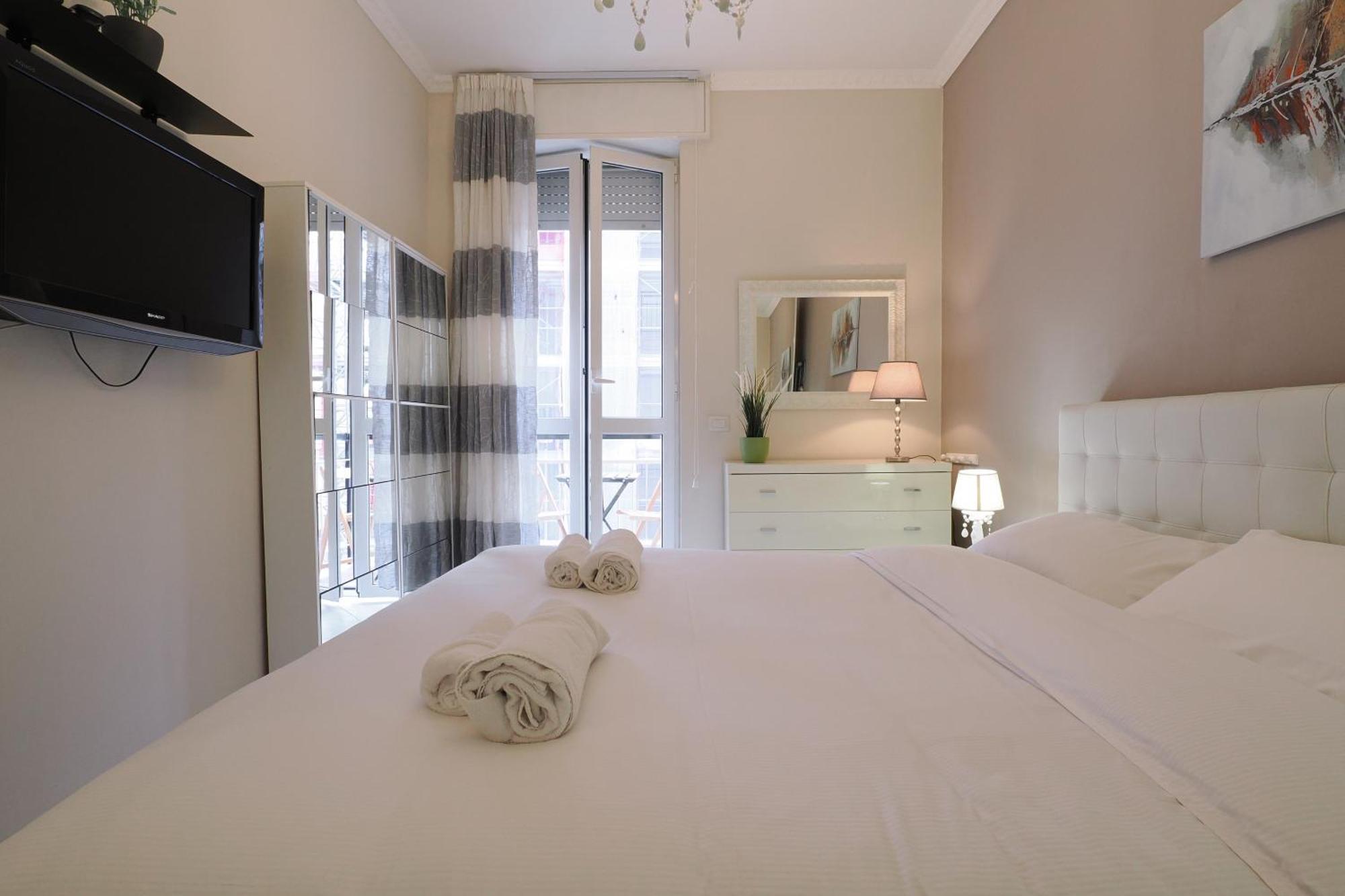 Primopiano - Zumbini B Apartment Milan Luaran gambar
