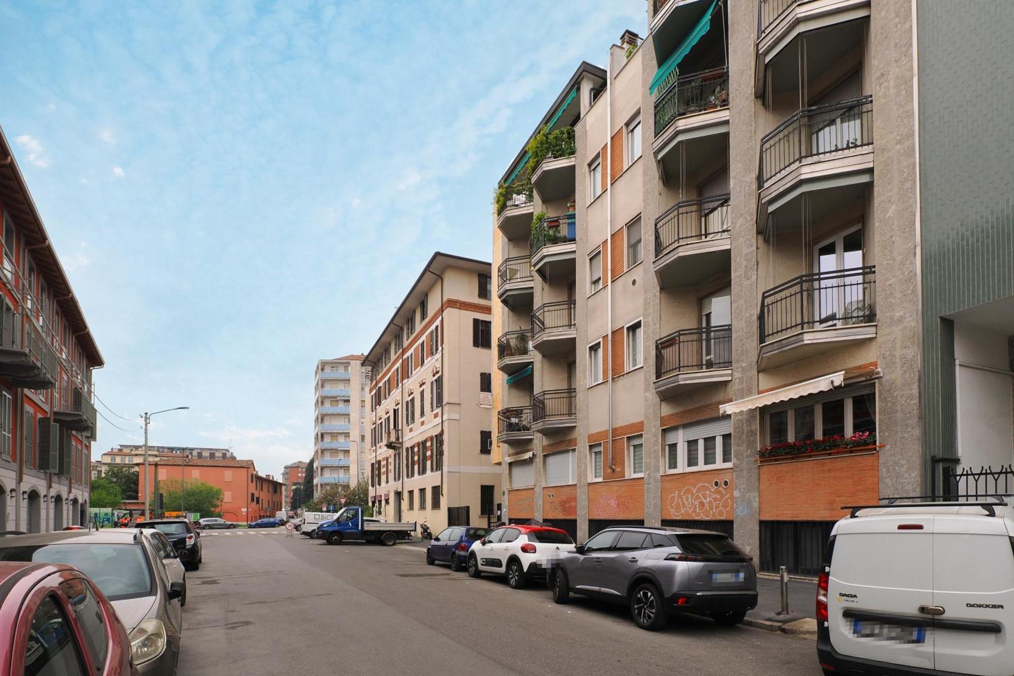 Primopiano - Zumbini B Apartment Milan Luaran gambar