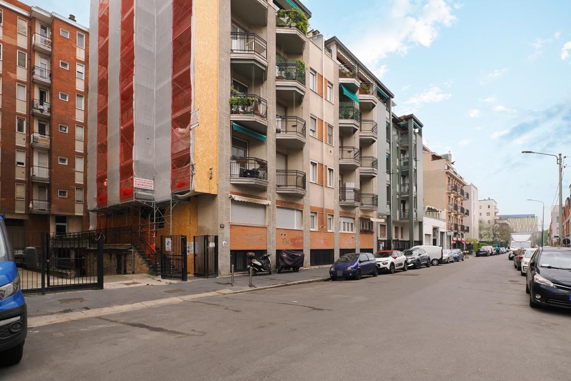 Primopiano - Zumbini B Apartment Milan Luaran gambar