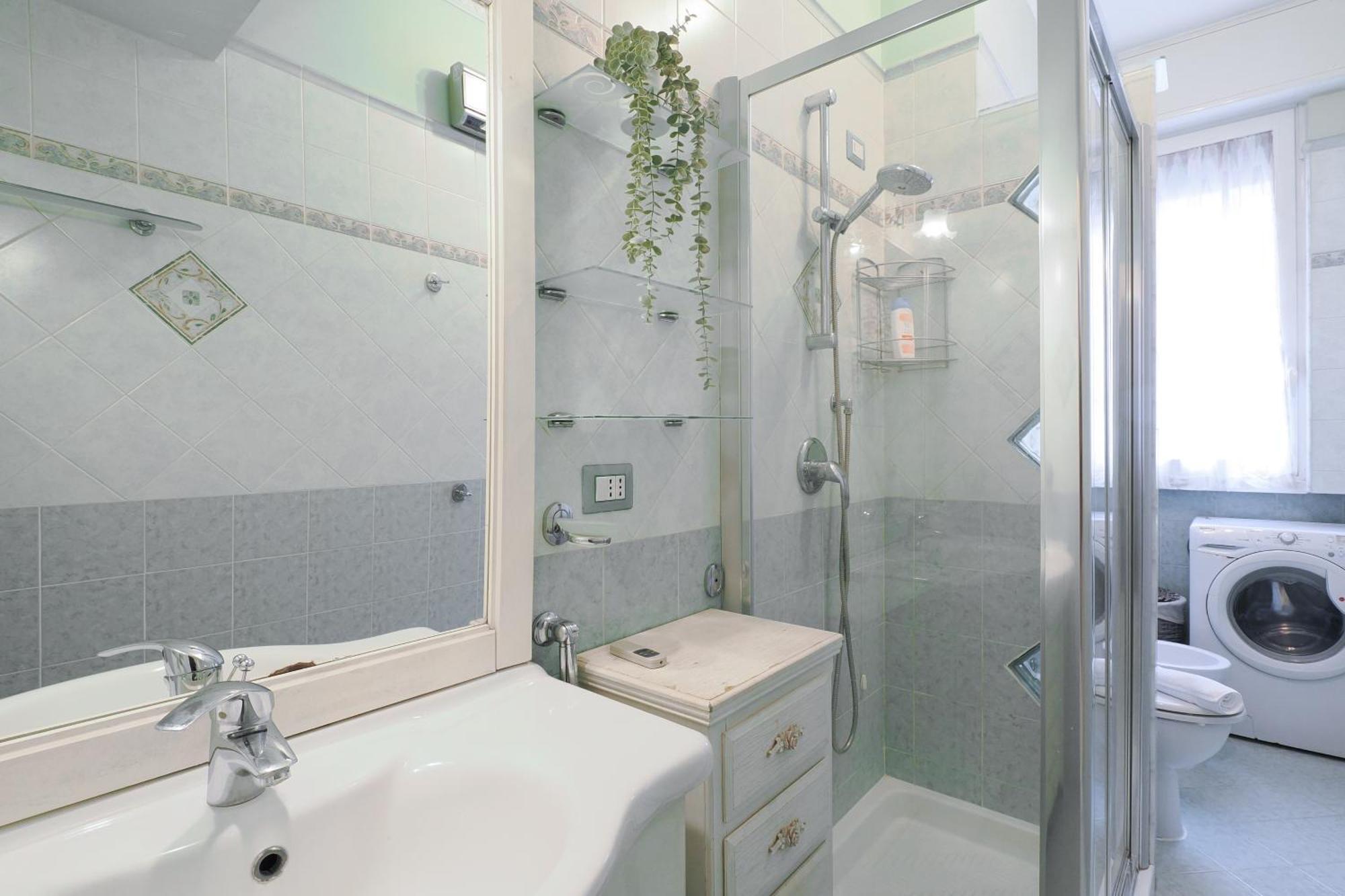 Primopiano - Zumbini B Apartment Milan Luaran gambar